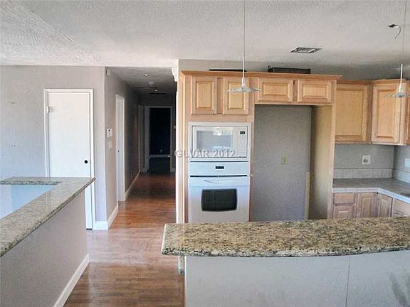 2nd image of 1215 Santa Ynez Ave
