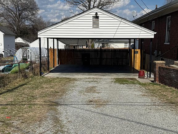 5th image of 1342 Craig Robertson Rd SE