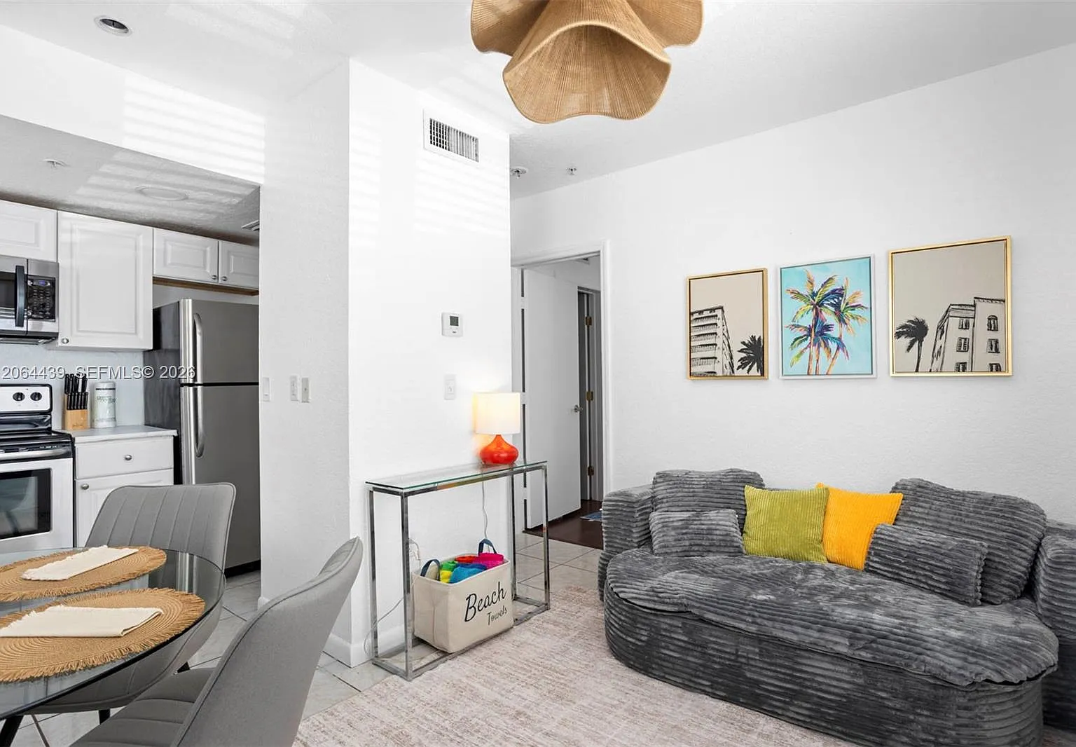 Welworth Condo — Photo 1