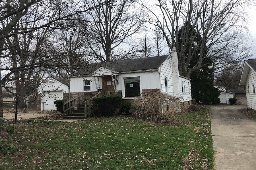 1st image of 554 Longcoy Ave