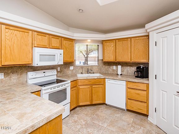 3rd image of 4107 Trotwood Dr