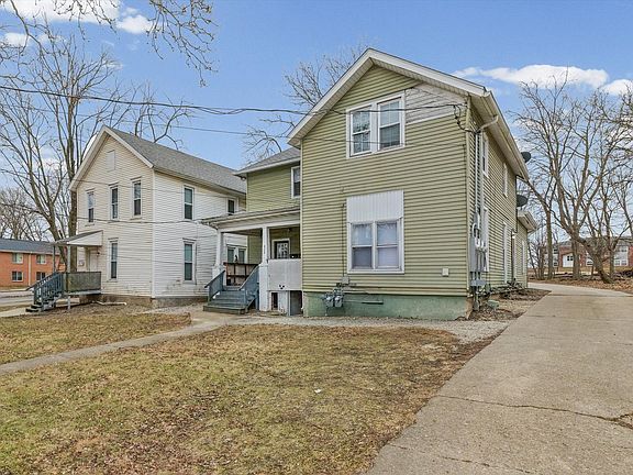 3rd image of 820 W Washington St