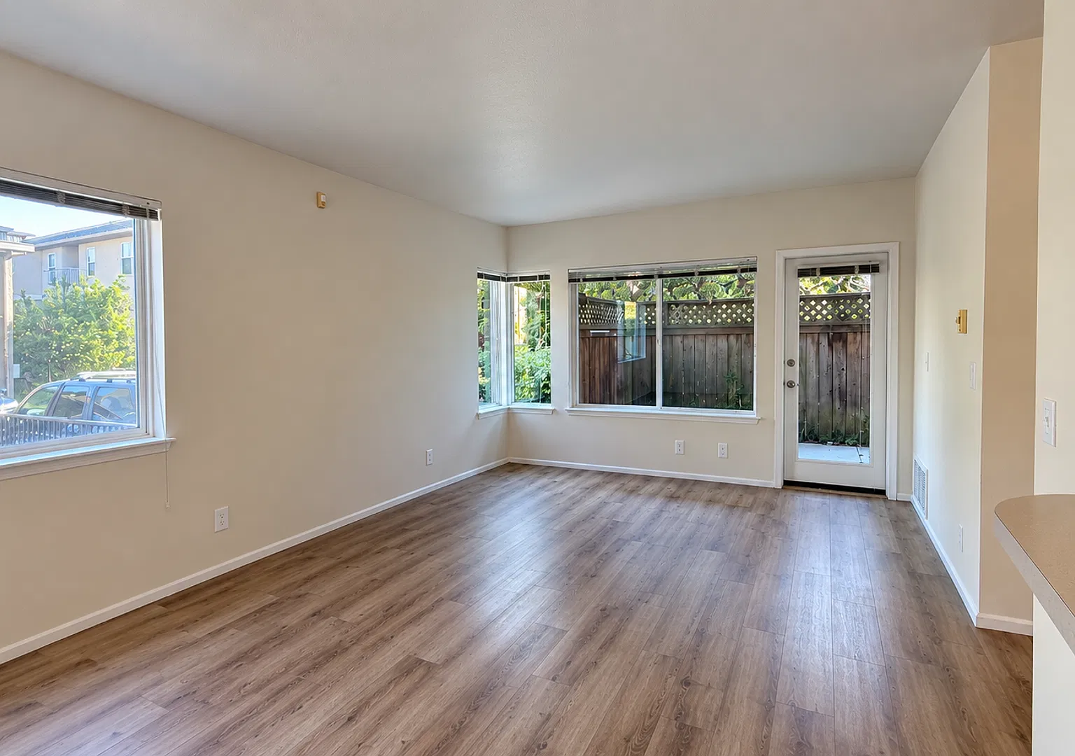 601 Prospect St — Photo 2