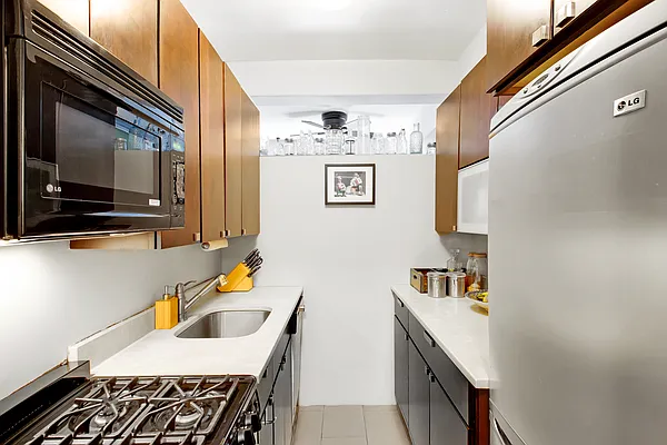 Sold by Sotheby's International Realty | media 3