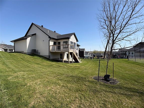 2nd image of 1311 E Gable Way