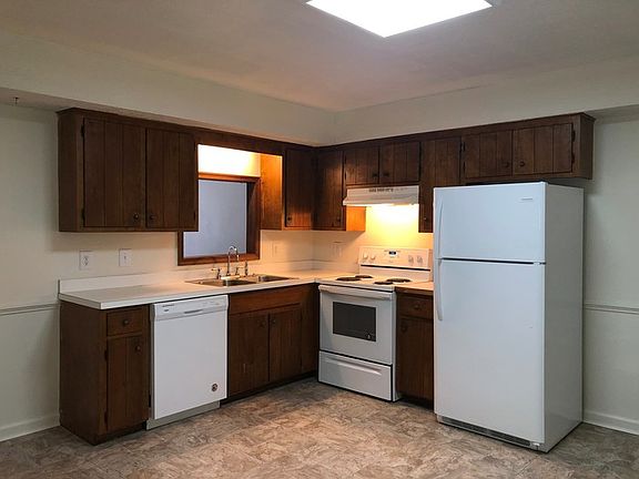 2nd image of 106 Water Gate Dr #A