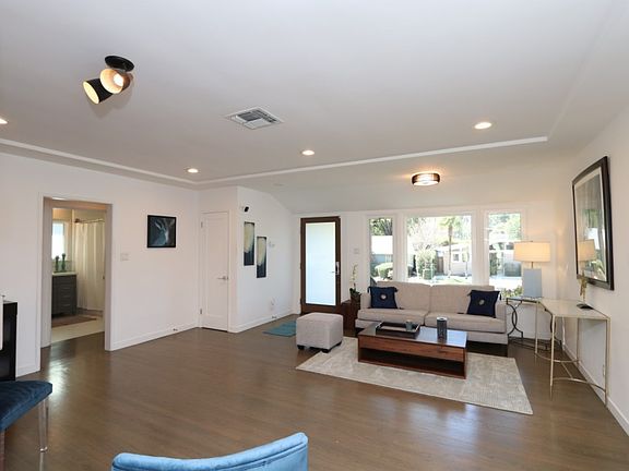 4th image of 3215 W Valley Heart Dr