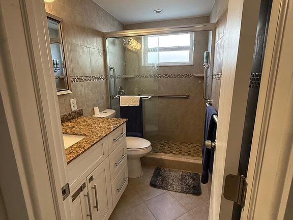 5th image of 4652 Poinciana St APT 4