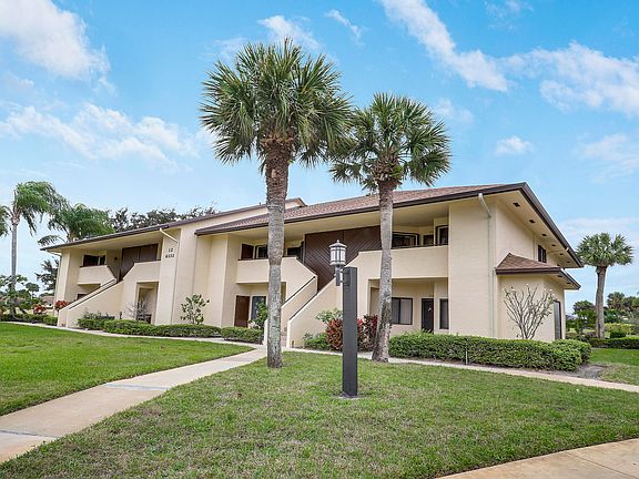 2nd image of 6333 SE Williamsburg Drive #204