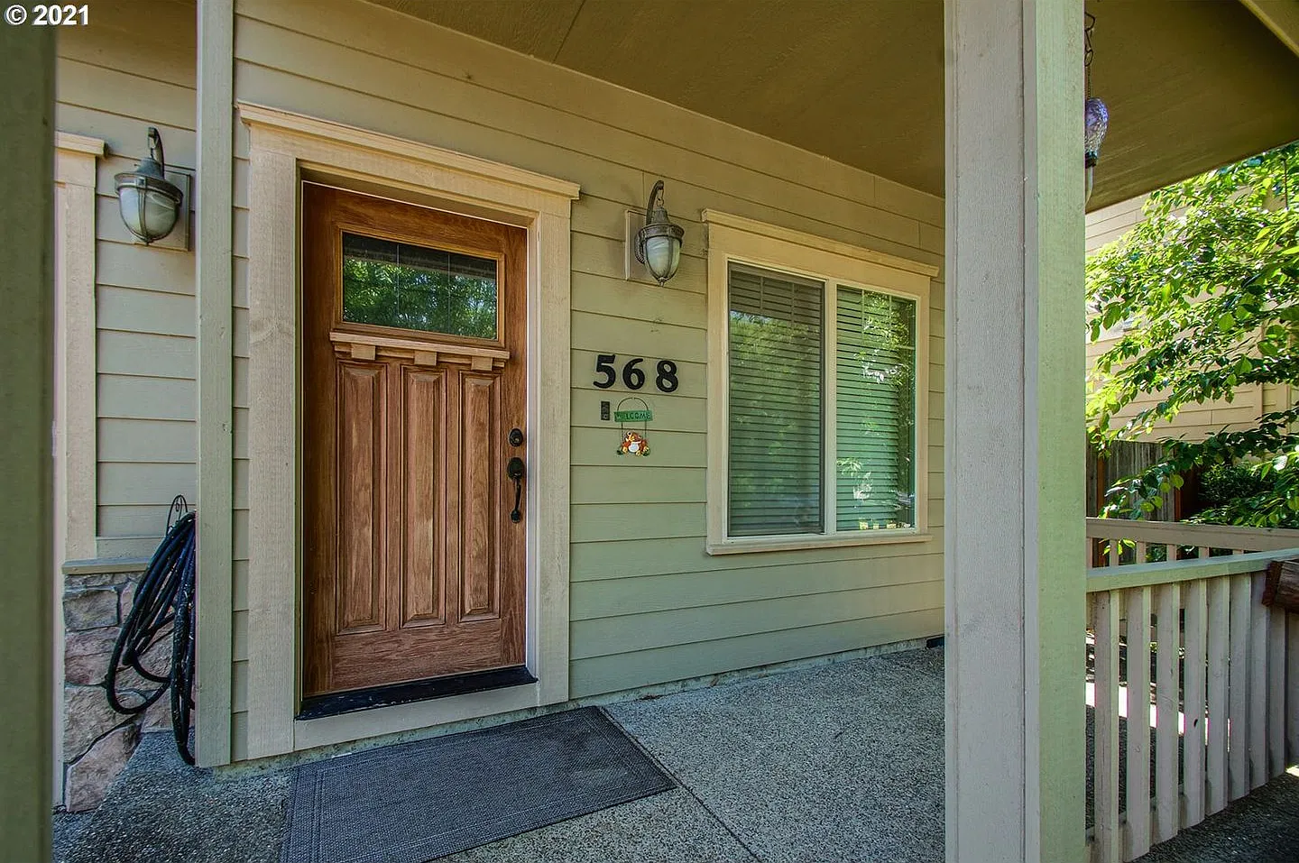 Pet Friendly! Spacious 4 Bed, 2.5 Bath Single Family Home In Newberg — Photo 2