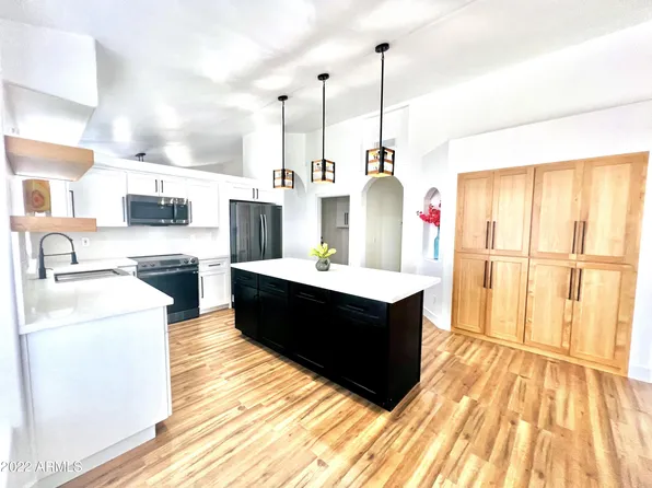 91 W MANOR Street, Chandler, AZ 85225