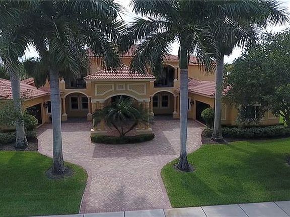 2nd image of 2235 Antlia Ave