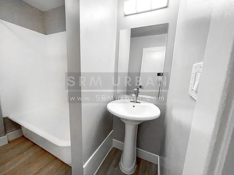 1747 5th Ave #2 — Photo 5