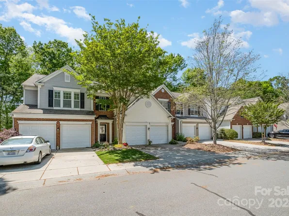 10340 Blakeney Preserve Dr, Charlotte, NC 28277