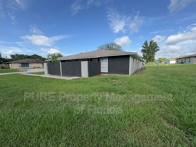 2 bed, 2.0 bath, $1,250 — Photo 2