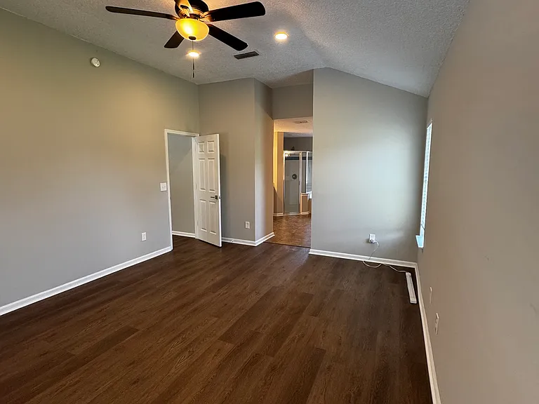 701 Cherry St — Photo 15