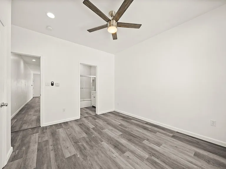 1609 E 14th St #1 — Photo 16