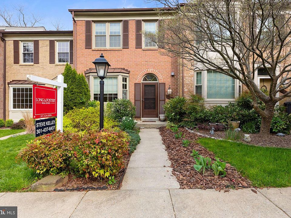 1st image of 324 Lynn Manor Dr
