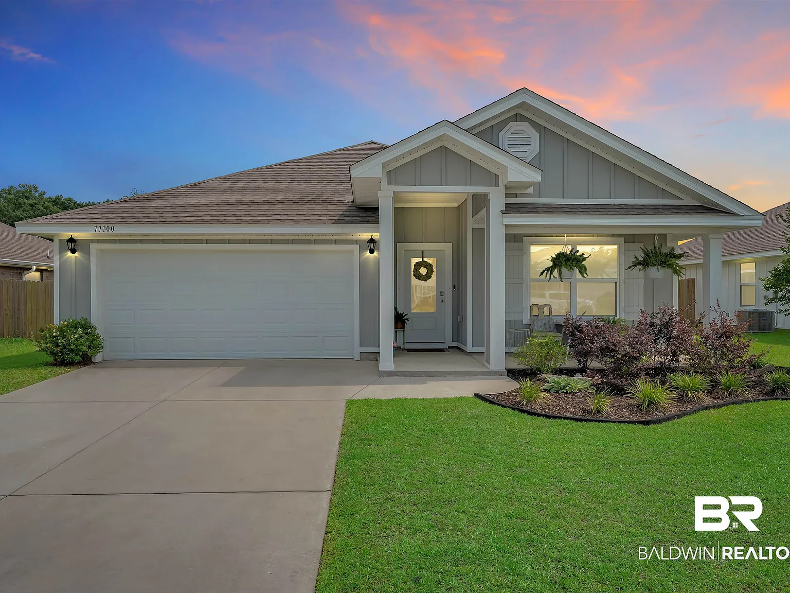4 bed, 2.0 bath, 1822 sqft, $2,400 — Photo 2