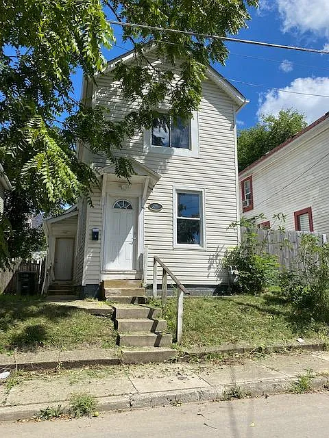 776 E Columbus St photo 1