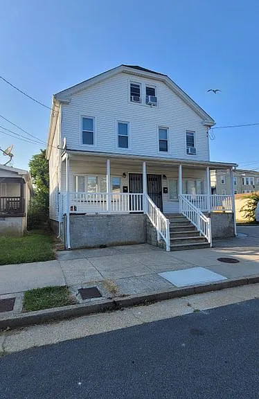 2011 Caspian Ave — Photo 1
