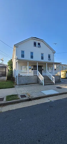 2011 Caspian Ave Photo 1