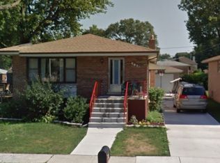 5825 W 90th St, Oak Lawn, IL 60453