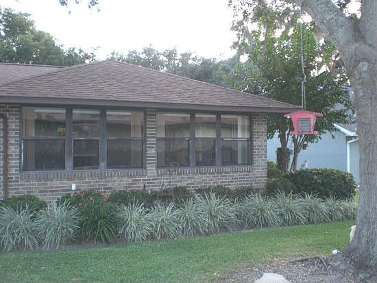 1st image of 10 W Court Dr