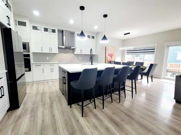 1435 S Scarlett Ranch Blvd, Carstairs, AB T0M 0N0