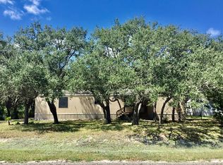 301 Griffith Dr, Rockport, TX 78382