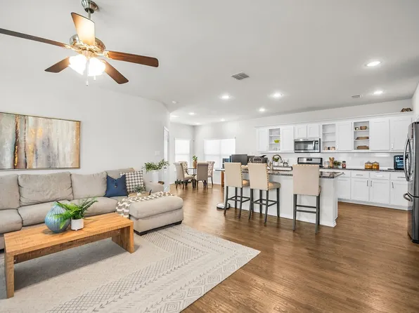 2975 Cedeno Dr, Heartland, TX 75126