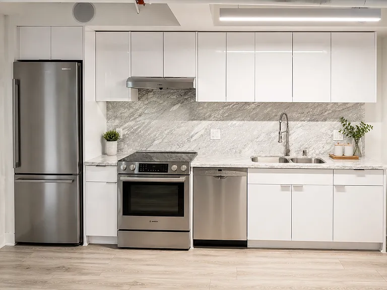 HWH Luxury Living — Photo 17