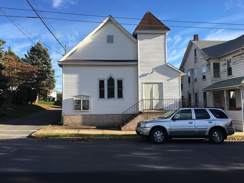 Front along 2nd Street