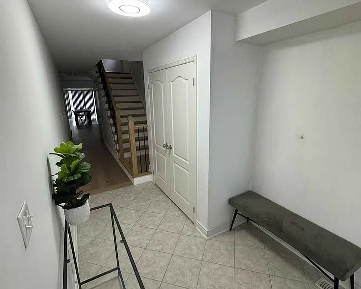 199 Lady Angela Ave — Photo 2