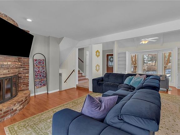 5th image of 8106 NW Twin Oaks Dr