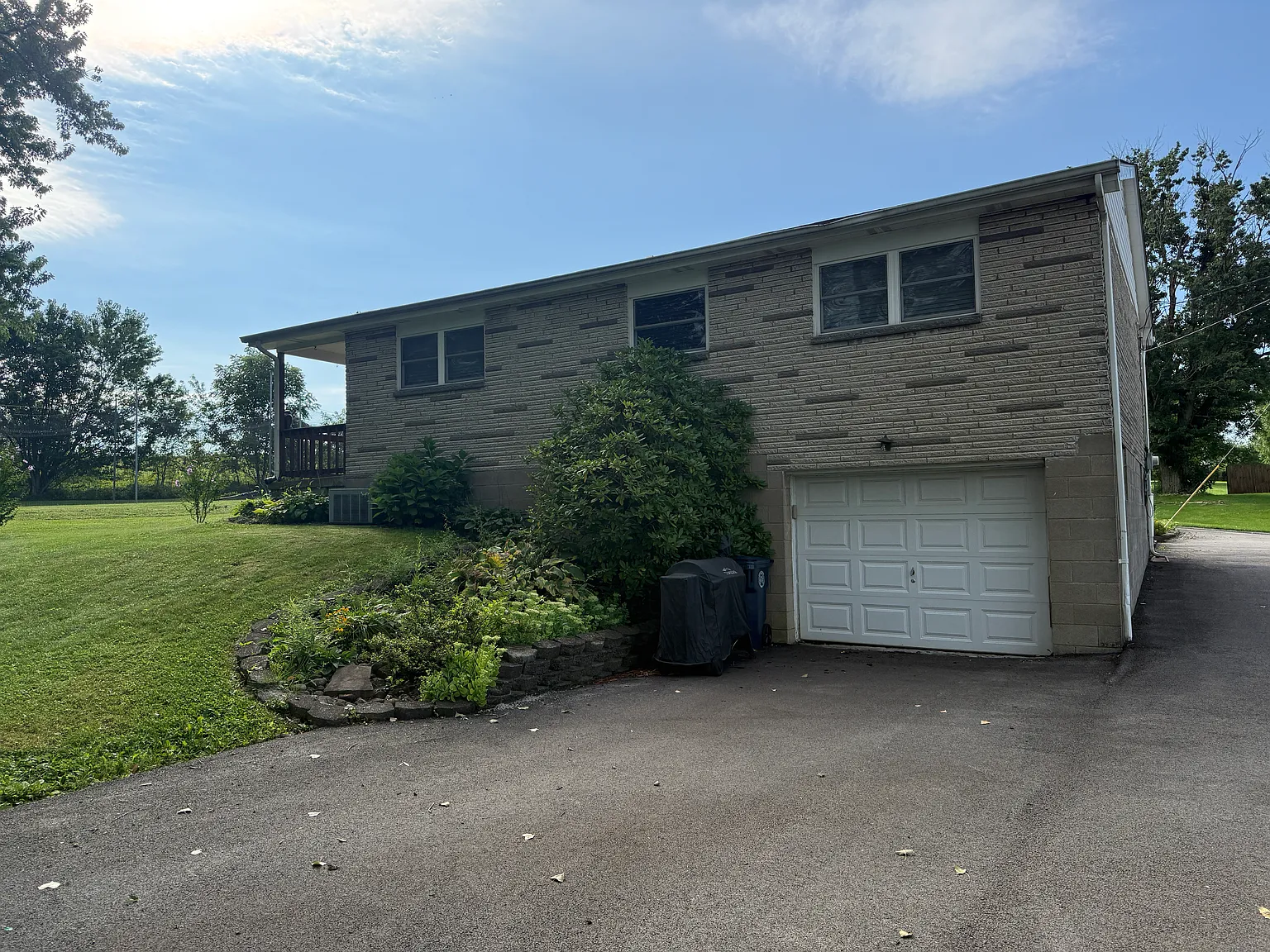 3 bed, 900 sqft, $1,750 — Photo 4