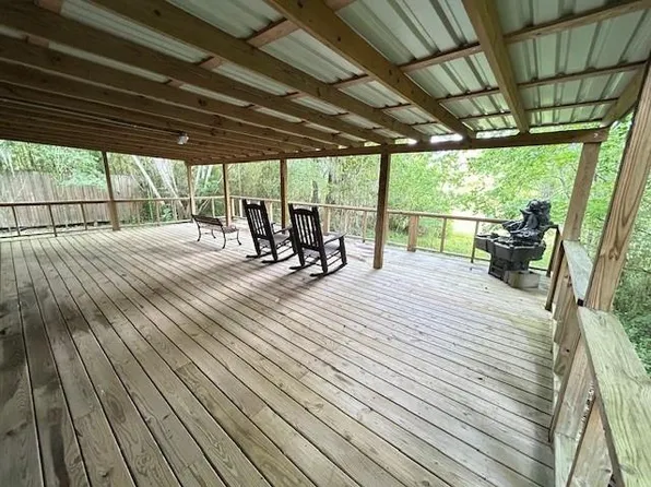 879 County Road 2167, Cleveland, TX 77327