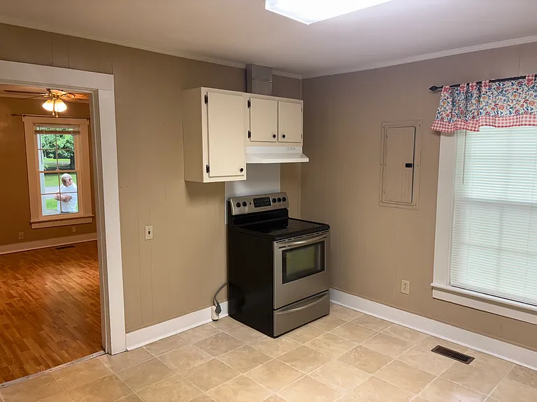 315 Cedar Ln — Photo 1