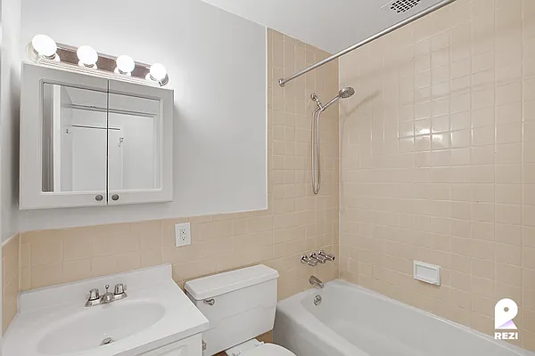 Rented by Compass | media 27