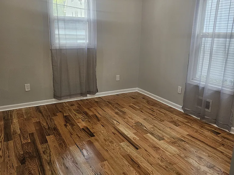 103-105 Weequahic Ave — Photo 14