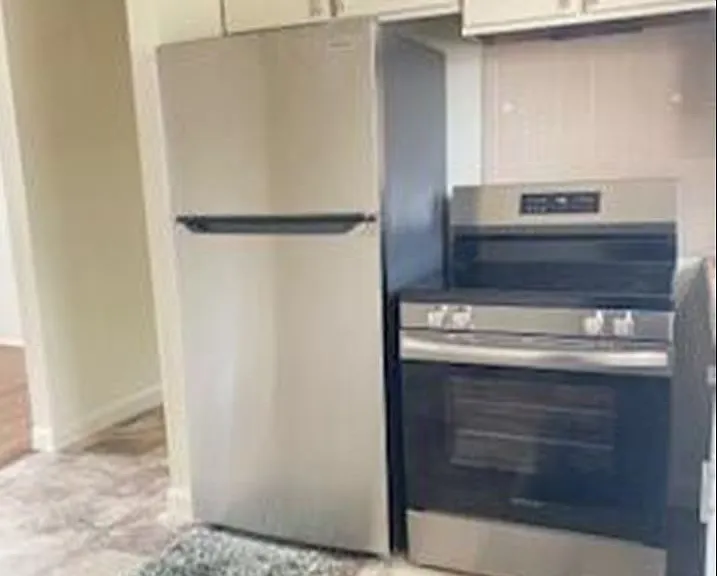 184 Kenwood Ave — Photo 13