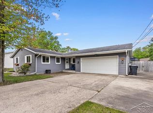 6011 Swede Ave, Midland, MI