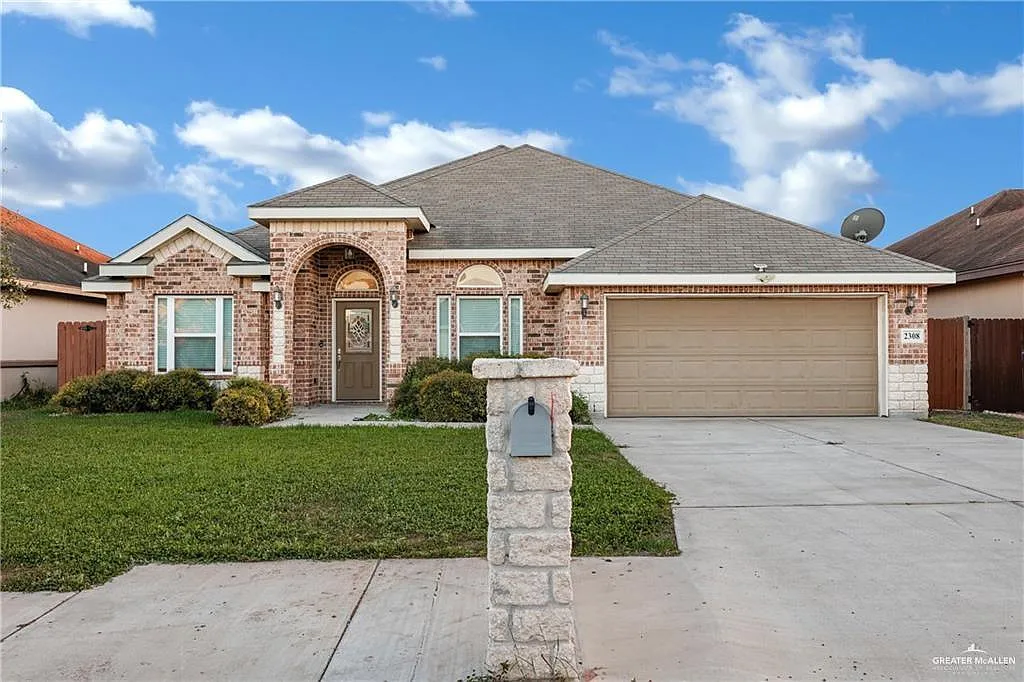 3 bed, 2.0 bath, 2123 sqft, $2,300 — Photo 1
