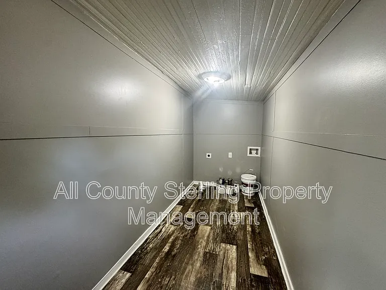 917 NE Aberdeen Ave — Photo 6