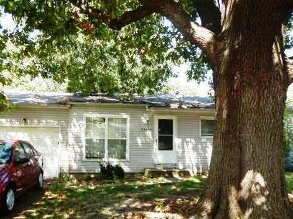 12367 Pinta Dr, Saint Louis, MO 63138