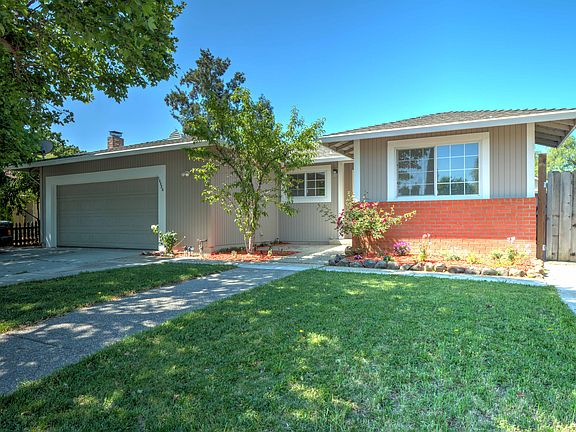 2nd image of 15225 Pratola Ct