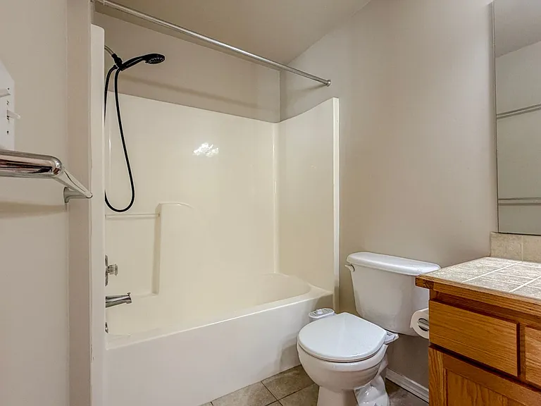 8538 Midvale Ave N #B — Photo 7