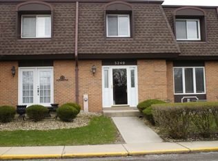 3240 Chestnut Dr, Flossmoor, IL 60422