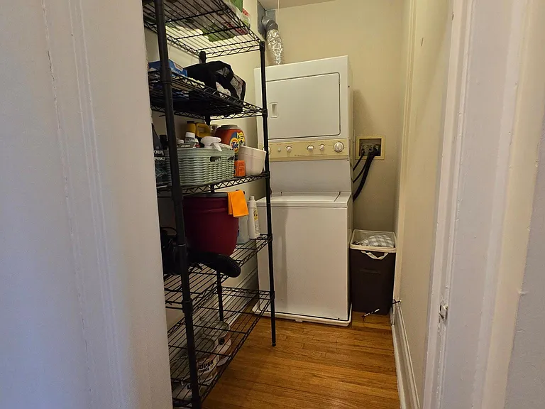 1118 Harrison St #2 — Photo 8
