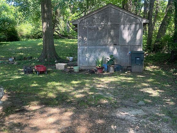 5th image of 3292 Redbud Rd